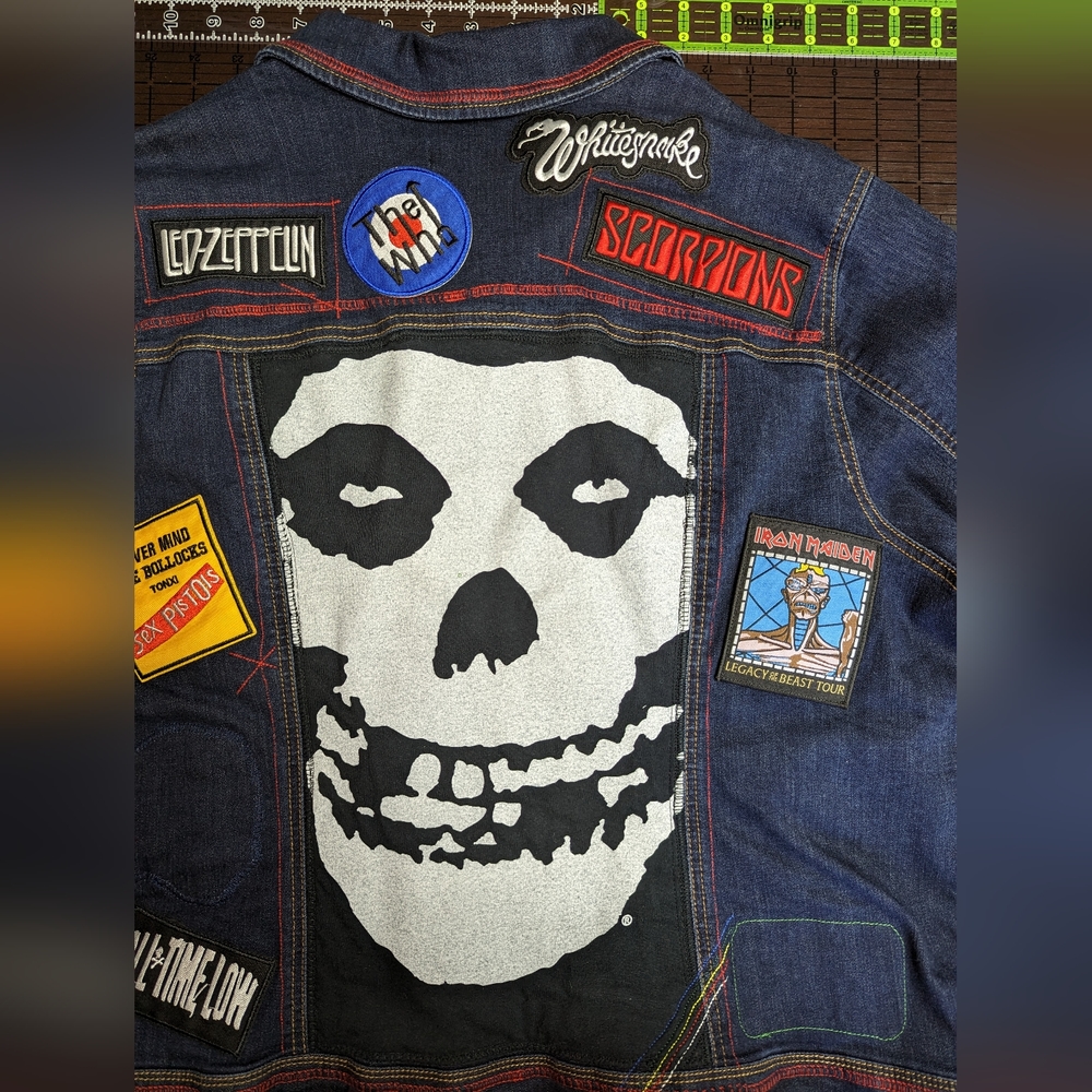 Rocker Jean ๐ค Jacket - Picture 17 of 17